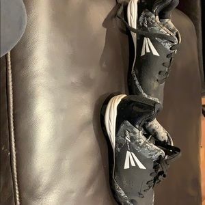 Easton Mako Baseball cleats